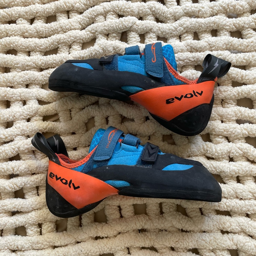 evolv shaman unisex climbing shoes (38)